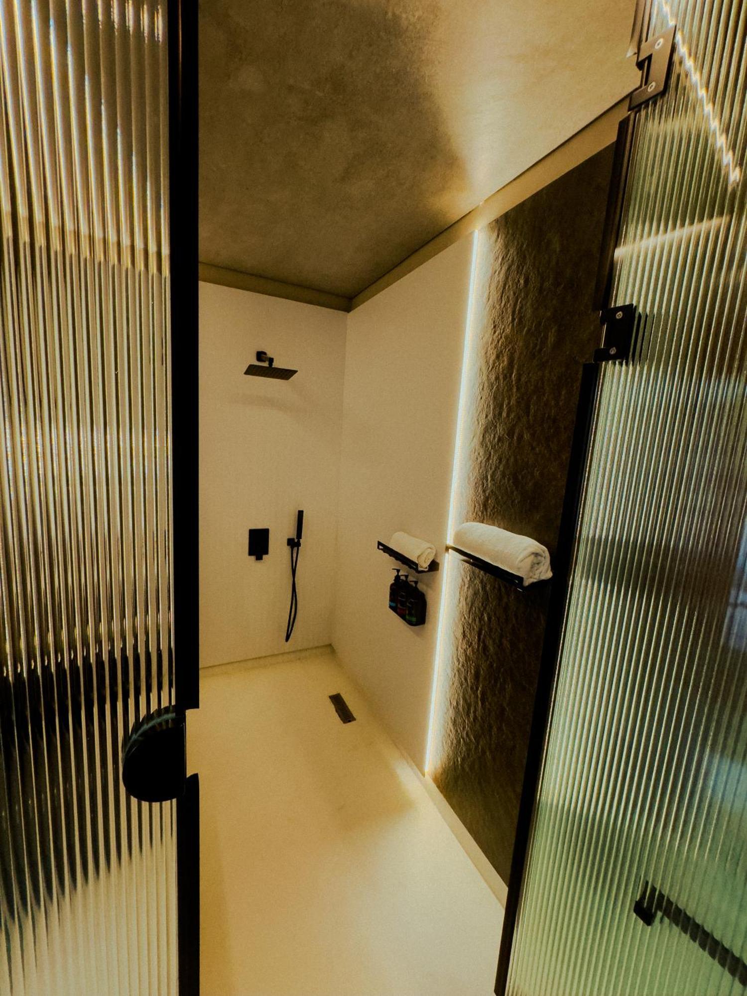 Ozz Hotel